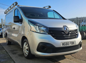 2016 Renault Trafic 1.6 Dci Energy 27 Business+ Swb Standard Roof Euro 6 (s/s) 5dr in Silver — image 5