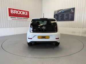 2018 Volkswagen Up! 1.0 Up! Beats Euro 6 (s/s) 3dr in White — image 5