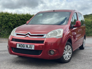 2012 Citroen Berlingo 1.6 Hdi Vtr Multispace MPV Euro 5 5dr in Red — image 2