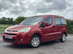 2012 Citroen Berlingo 1.6 Hdi Vtr Multispace MPV Euro 5 5dr in Red — image 3