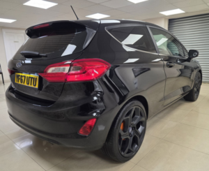 2017 Ford Fiesta 1.1 Ti-Vct Zetec Hatchback 3dr Petrol Manual Euro 6 (s/s) (85 Ps) in Multicolour — image 3