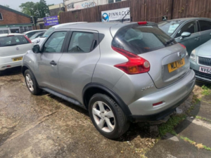 2011 Nissan Juke 1.6 Visia Euro 5 5dr in Silver — image 5
