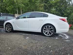 2016 Vauxhall Insignia 2.0 Cdti Sri Nav in White — image 3