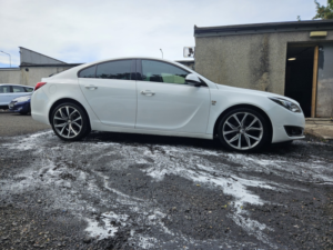 2016 Vauxhall Insignia 2.0 Cdti Sri Nav in White — image 5