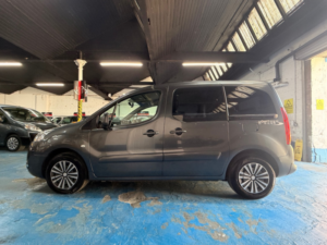 2015 Peugeot Partner Tepee 1.6 Hdi Tepee S in Grey — image 5