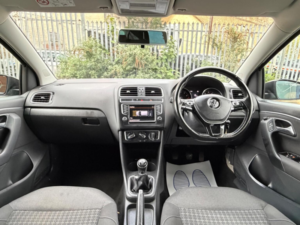 2016 Volkswagen Polo 1.2 Tsi Bluemotion Tech Match Euro 6 (s/s) 5dr in Black — image 4