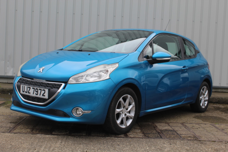2013 Peugeot 208 1.4 Vti Active in Blue — image 1