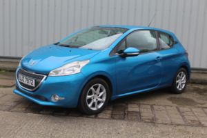 2013 Peugeot 208 1.4 Vti Active in Blue — image 5