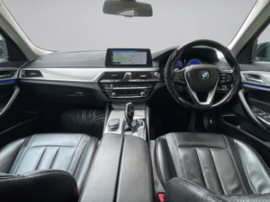 2017 BMW 5 Series 2.0 520d Se Saloon in Black — image 3