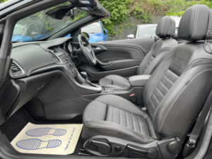 2014 Vauxhall Cascada 1.6 T 16v Elite in Black — image 2