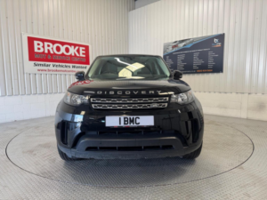 2020 Land Rover Discovery 2.0 Sd4 S Auto 4WD Euro 6 (s/s) 5dr in Black — image 5