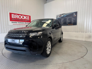 2020 Land Rover Discovery 2.0 Sd4 S Auto 4WD Euro 6 (s/s) 5dr in Black — image 6