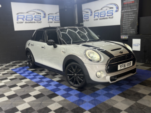 2016 MINI Hatch