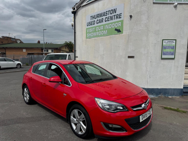 2015 Vauxhall Astra 1.4i Sri Euro 6 5dr in Red — image 1