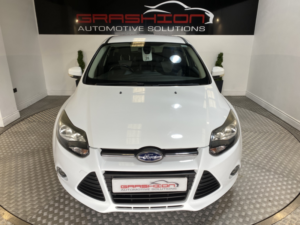 2014 Ford Focus 1.0 T Ecoboost Zetec Navigator in White — image 2