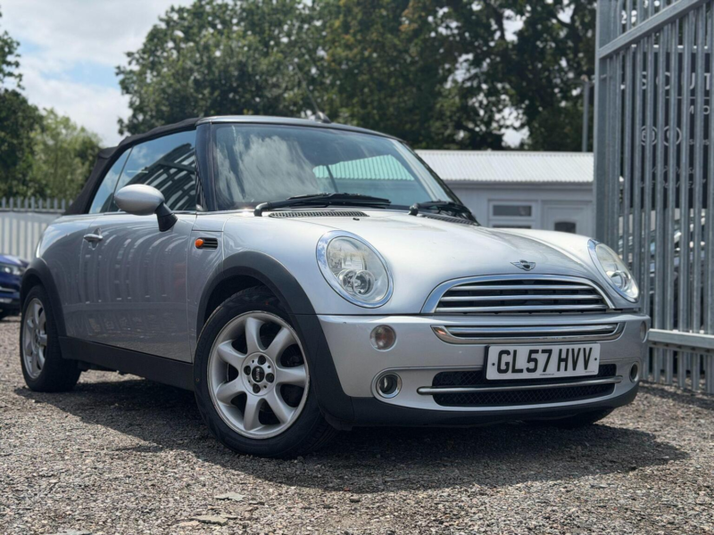 2007 MINI Convertible 1.6 Cooper Euro 3 2dr in Silver — image 1