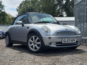 2007 MINI Convertible 1.6 Cooper Euro 3 2dr in Silver — image 3