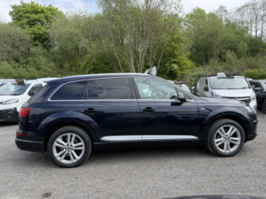 2017 Audi Q7 3.0 Tdi V6 S Line in Blue — image 4