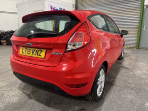 2015 Ford Fiesta 1.3 Zetec in Red — image 5