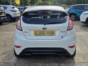2016 Ford Fiesta 1.0 T Ecoboost St-Line in White — image 5