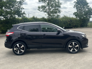 2017 Nissan Qashqai 1.5 Dci N-Connecta in Black — image 2