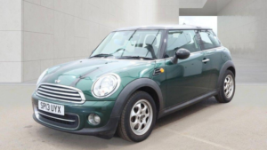 2013 MINI Hatch 1.6 Cooper Euro 5 (s/s) 3dr in Green — image 2