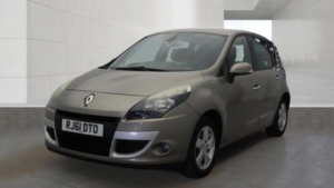 2011 Renault Scenic 1.5 Dci Dynamique Tomtom Edc Euro 5 5dr in Beige — image 2