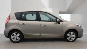 2011 Renault Scenic 1.5 Dci Dynamique Tomtom Edc Euro 5 5dr in Beige — image 5