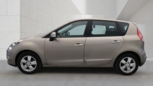 2011 Renault Scenic 1.5 Dci Dynamique Tomtom Edc Euro 5 5dr in Beige — image 6