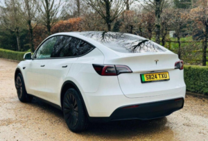 2024 Tesla Model Y Auto Rwd 5dr in White — image 4
