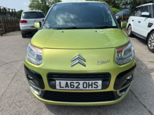 2012 Citroen C3 Picasso 1.6 Hdi Vtr+ in Green — image 2