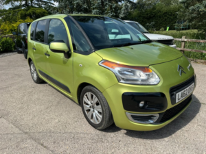 2012 Citroen C3 Picasso 1.6 Hdi Vtr+ in Green — image 3