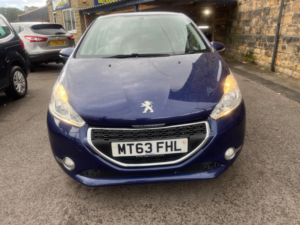 2013 Peugeot 208 1.4 Hdi Active Euro 5 5dr in Blue — image 2