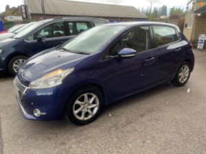 2013 Peugeot 208 1.4 Hdi Active Euro 5 5dr in Blue — image 3