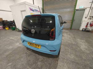2016 Volkswagen Up! 1.0 Bluemotion Tech Move Up! in Blue — image 5