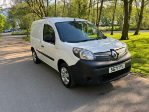 2021 Renault Kangoo I Ml20 Business in White — image 2