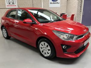 2023 Kia Rio 1.2 1 in Red — image 5