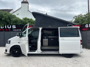 2015 Volkswagen Transporter 2.0 Tdi T28 Startline L1 H1 4dr in White — image 4