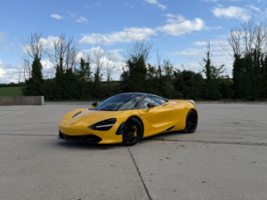 2018 Mclaren 720s 4.0 T V8 in Yellow — image 6