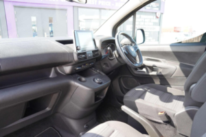 2020 Vauxhall Combo Life 1.2 Turbo Elite Auto Euro 6 (s/s) 5dr in Blue — image 3