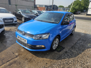 2015 Volkswagen Polo 1.0 Bluemotion Tech Se in Blue — image 3