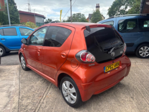 2012 Toyota Aygo 1.0 Vvt-I Fire Euro 5 5dr in Orange — image 3