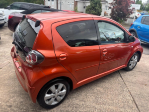 2012 Toyota Aygo 1.0 Vvt-I Fire Euro 5 5dr in Orange — image 4