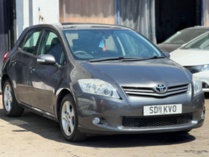 2011 Toyota Auris