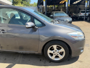 2011 Toyota Auris 1.6 V-Matic Tr Multimode Euro 5 5dr in Grey — image 2