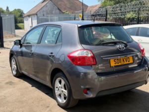 2011 Toyota Auris 1.6 V-Matic Tr Multimode Euro 5 5dr in Grey — image 5