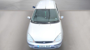2002 Ford Focus 1.6i 16v Zetec 5dr in Silver — image 2