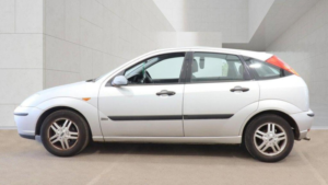 2002 Ford Focus 1.6i 16v Zetec 5dr in Silver — image 5