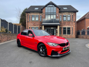 2016 BMW M3 3.0 Dct Saloon + Ferrari Rosso Red + White Interior + Carbon Kit + Hud + Harmon Kardon in Red — image 2