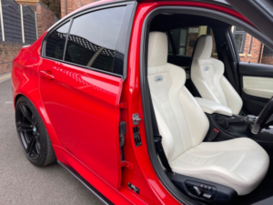2016 BMW M3 3.0 Dct Saloon + Ferrari Rosso Red + White Interior + Carbon Kit + Hud + Harmon Kardon in Red — image 6